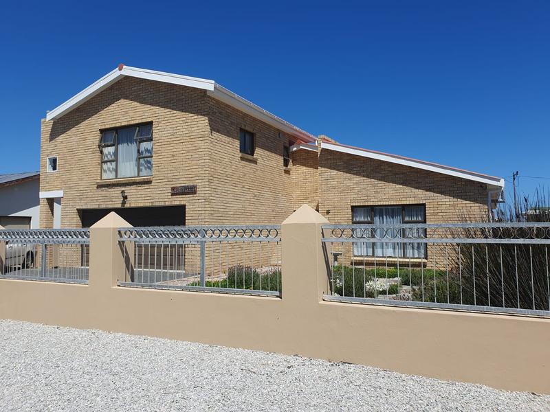 4 Bedroom Property for Sale in Franskraal Western Cape